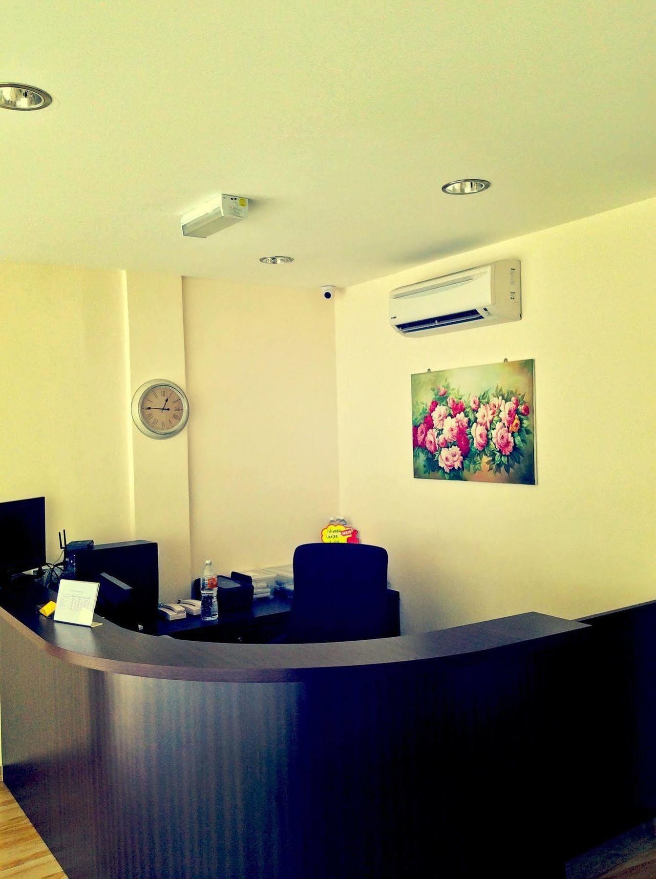 Oyo 172 Spring Hotel Kuala Lumpur Bagian luar foto