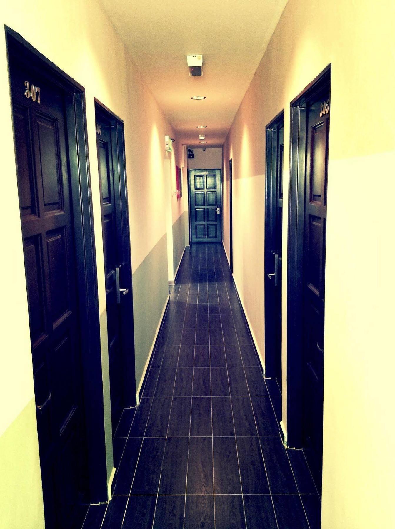 Oyo 172 Spring Hotel Kuala Lumpur Bagian luar foto